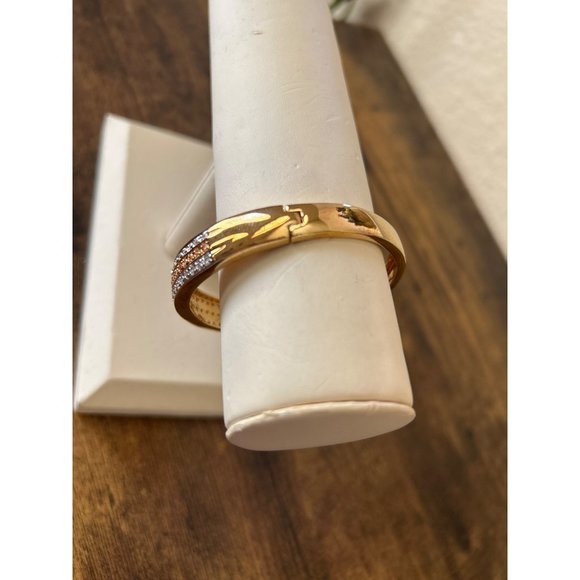 Stunning Gold Tone Hinge Bracelet With 3 Rows Of Blingy Studs - Picture 6 of 9